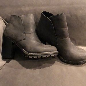 Ankle boots